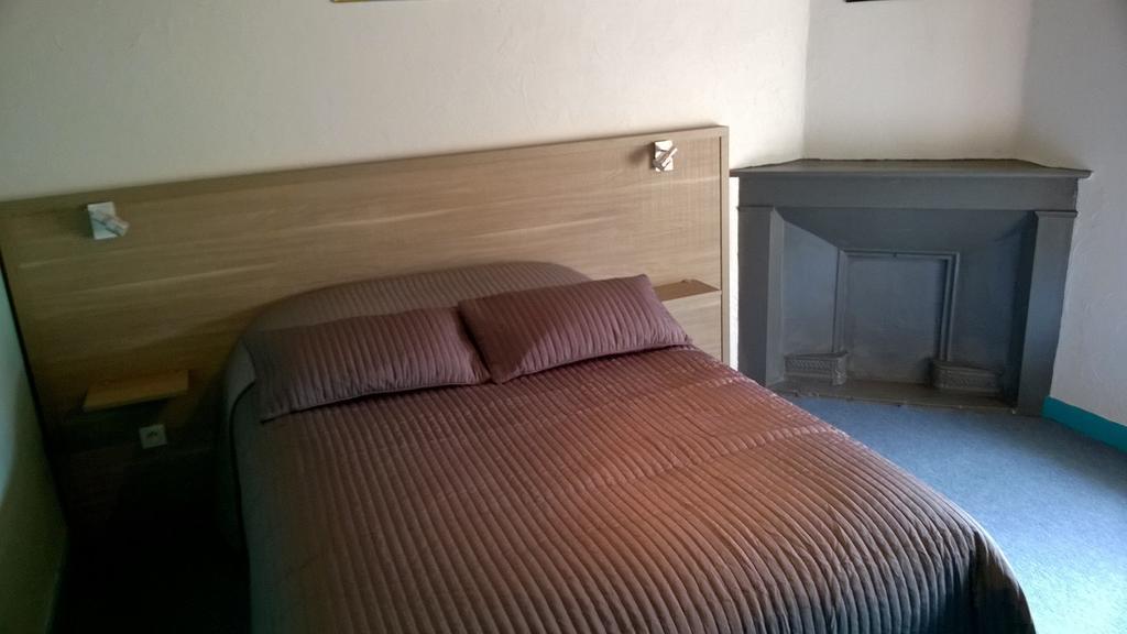Hotel Des Voyageurs Vorey Rum bild