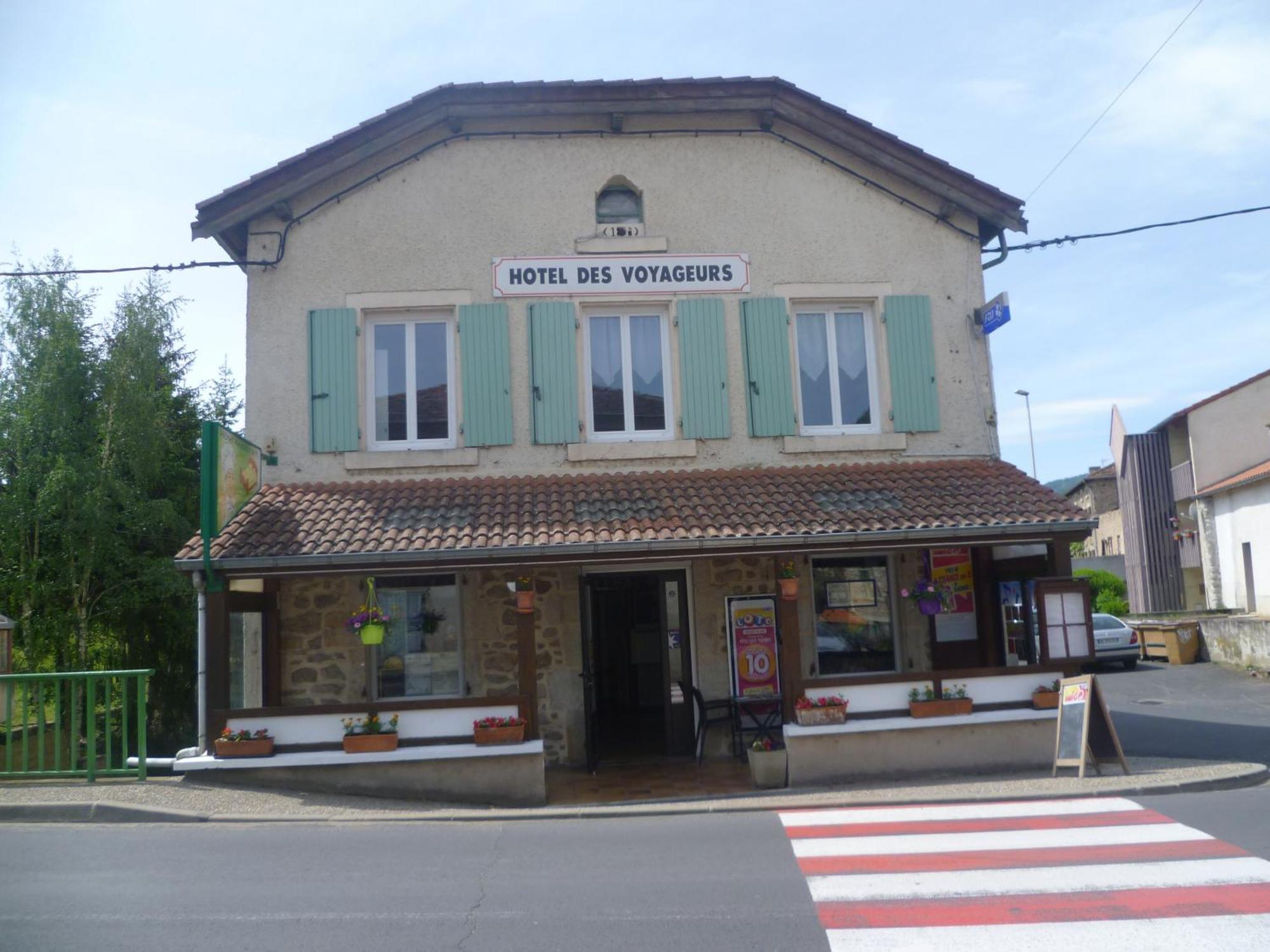 Hotel Des Voyageurs Vorey Exteriör bild